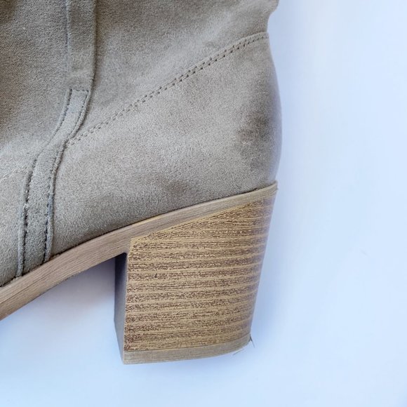 Qupid Taupe Booties Size 8 - Picture 5 of 6